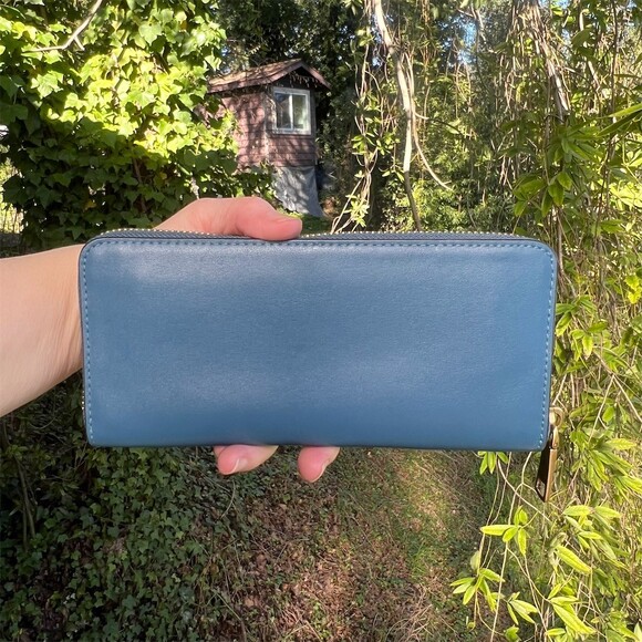 COACH Long Zip-Around Accordion Wallet Smooth Leather Blue w Brass/Gold Logo - Picture 2 of 9